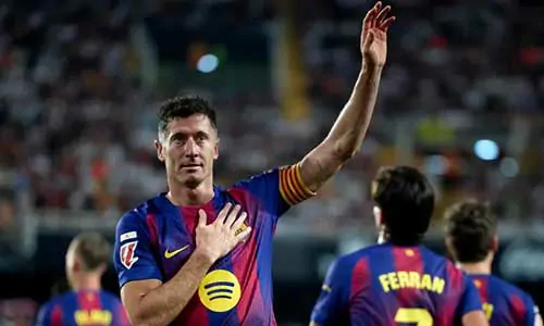 من سيحل محل روبرت ليفاندوفسكي في برشلونة؟
